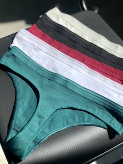 Базові стрінги з напіврозорою широкою резинкою