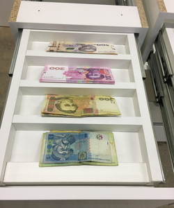 Ящик для денег эконом вариант