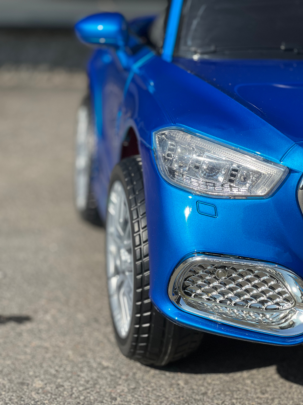 Дитячий електромобіль Mercedes (Мерседес) "WeKids Cars" з автофарбуванням