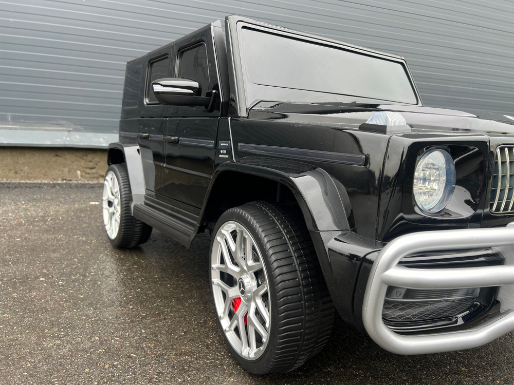 Детский двухместный электромобиль джип Mercedes-Benz 4*4 AMG 4WD "WeKids Cars"