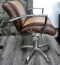 Кресло клиента Eve