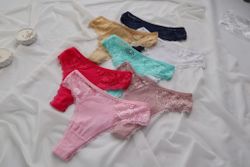 Стрінги з мереживом по боках