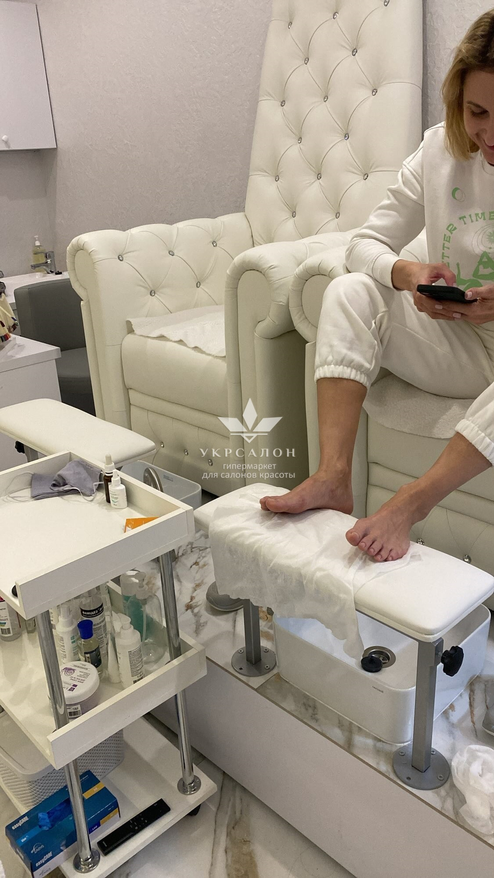 Подставка для педикюра Tertio 7 с регулировкой высоты на silver ножках