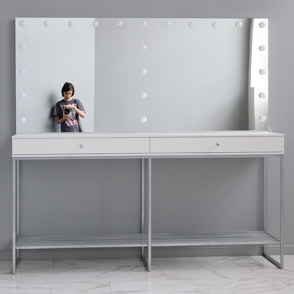 Робоче місце перукаря 734