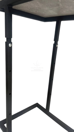 Столик для клієнтів Shkoda