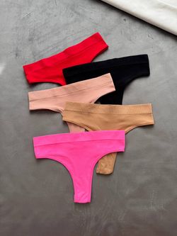 Стрінги в рубчик на високій посадці