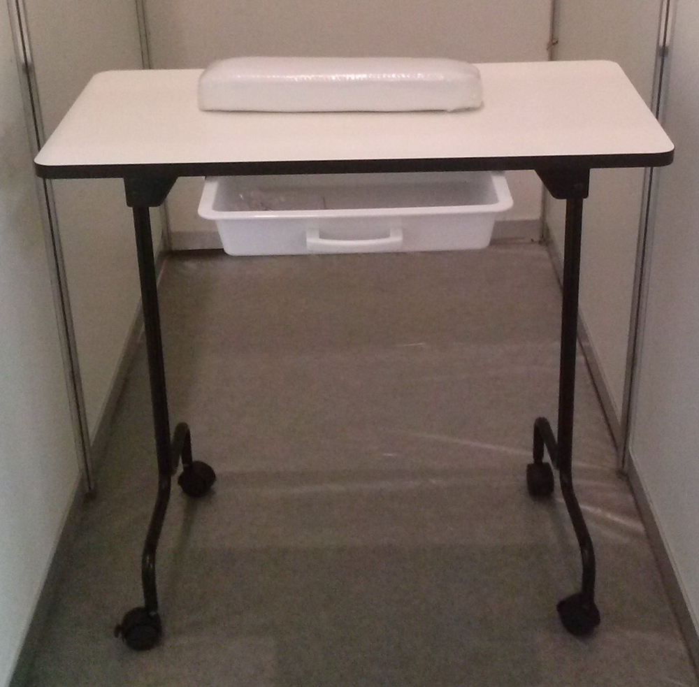 Складной маникюрный стол M-3036