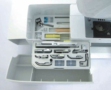 Швейна машина Minerva MC 370C