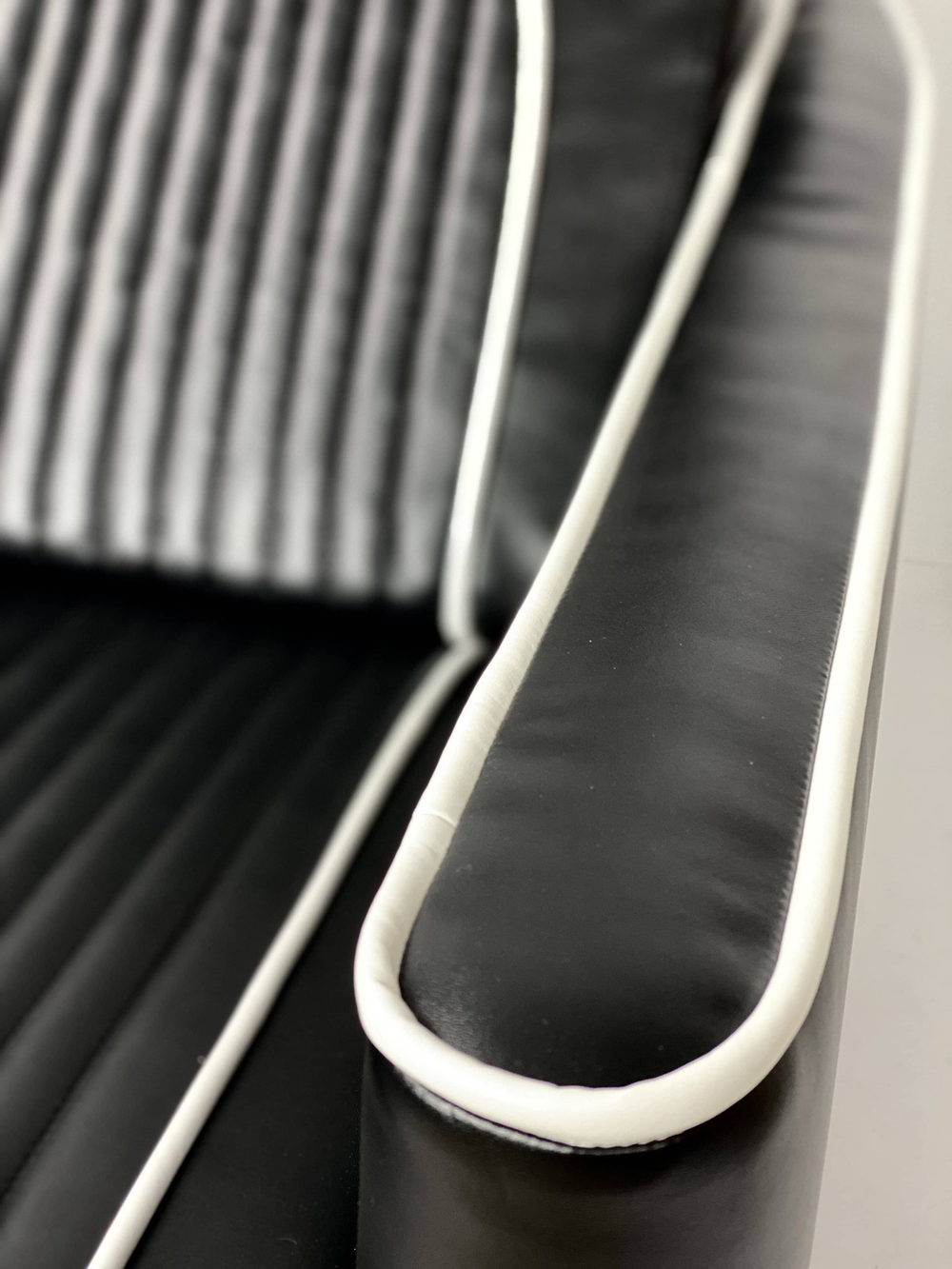 Комплект парикмахерской мебели Vincent