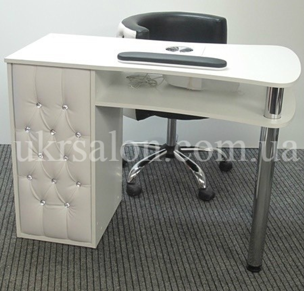 Манікюрний стіл Queen 3