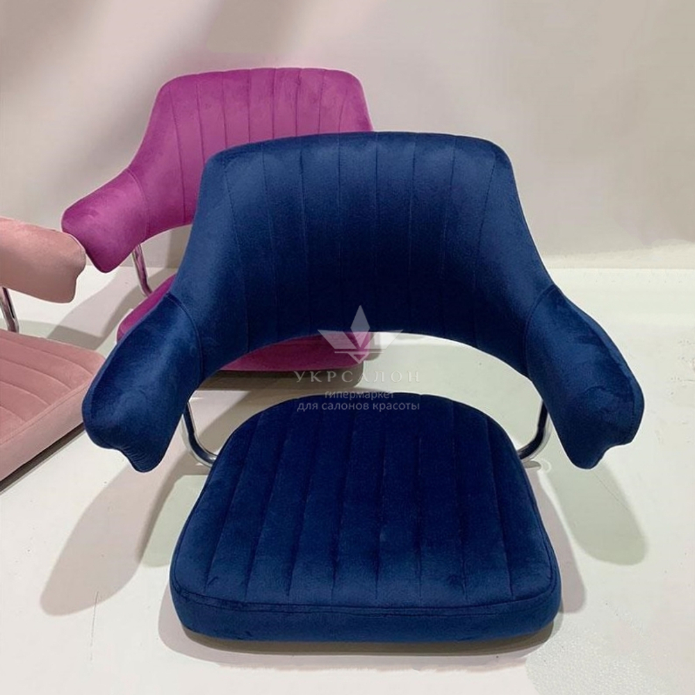 Стульчик мастера Jef Velor на диске