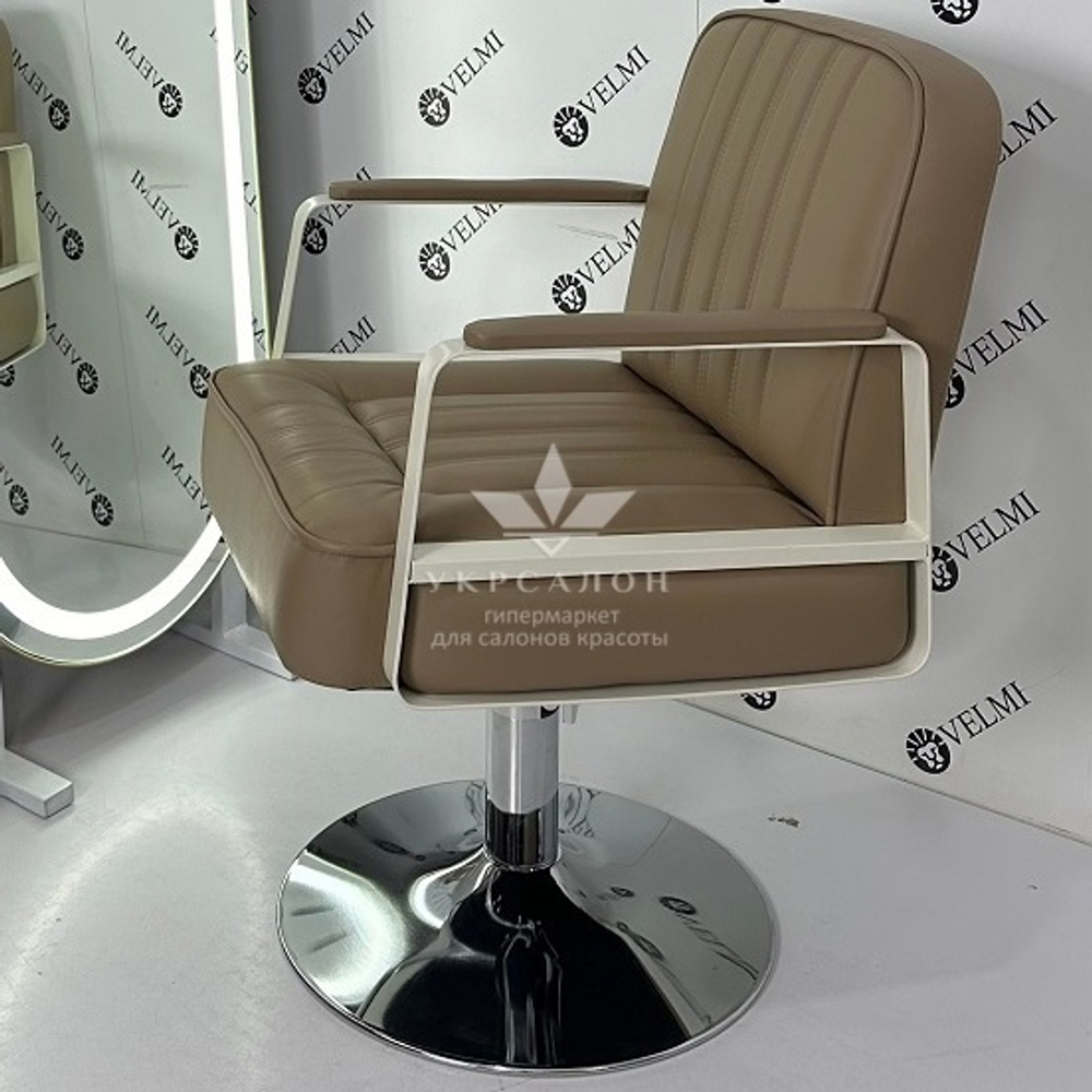 Перукарське крісло Bronx White