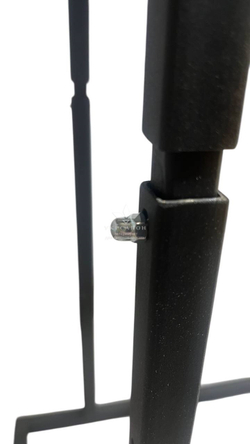 Столик для клієнтів Shkoda