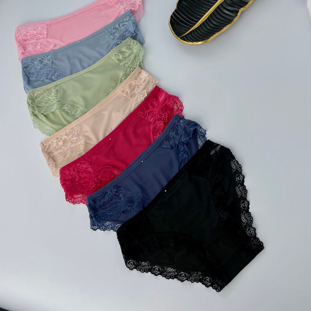 Сліпи з мереживом по окантовці