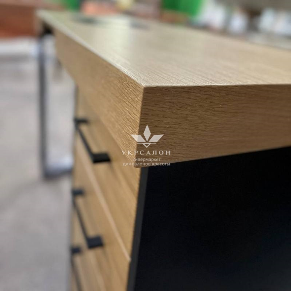 Маникюрный стол Mark Premium-03