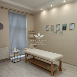 Стаціонарний масажний стіл KP-9