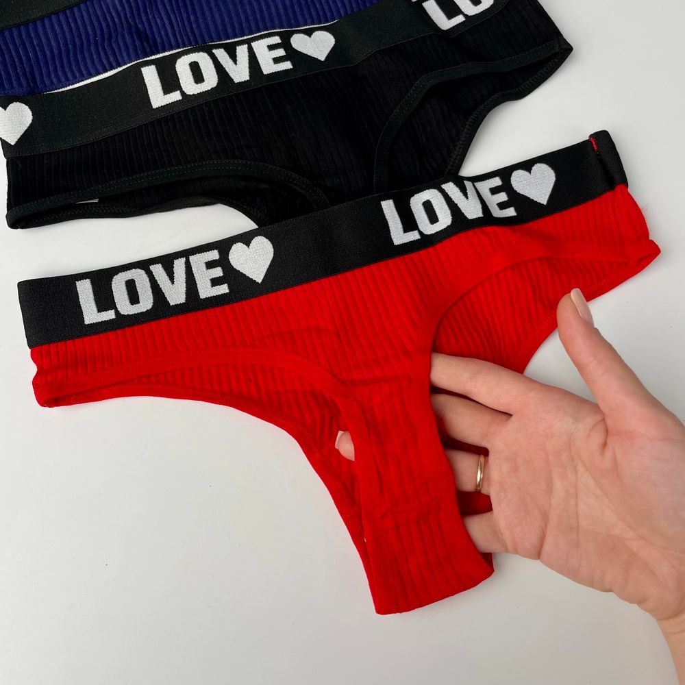 Стрінги з написом на резинці