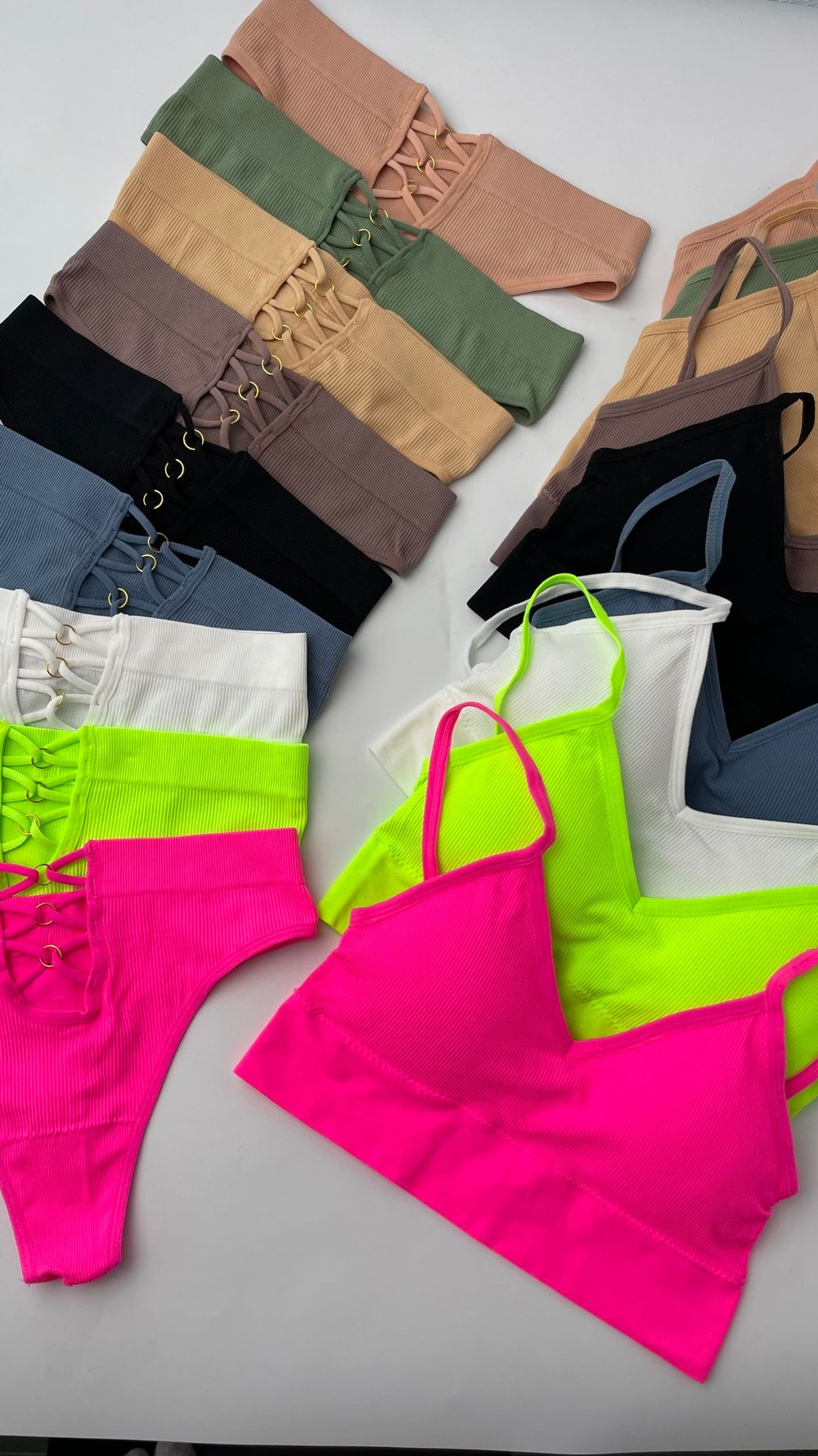 Комплект в рубчик з переплетом