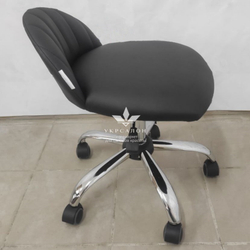 Стульчик для педикюра Rior