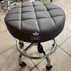 Стул мастера для педикюра Nicki