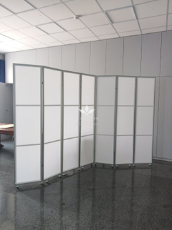 Ширма с серебристой рамкой