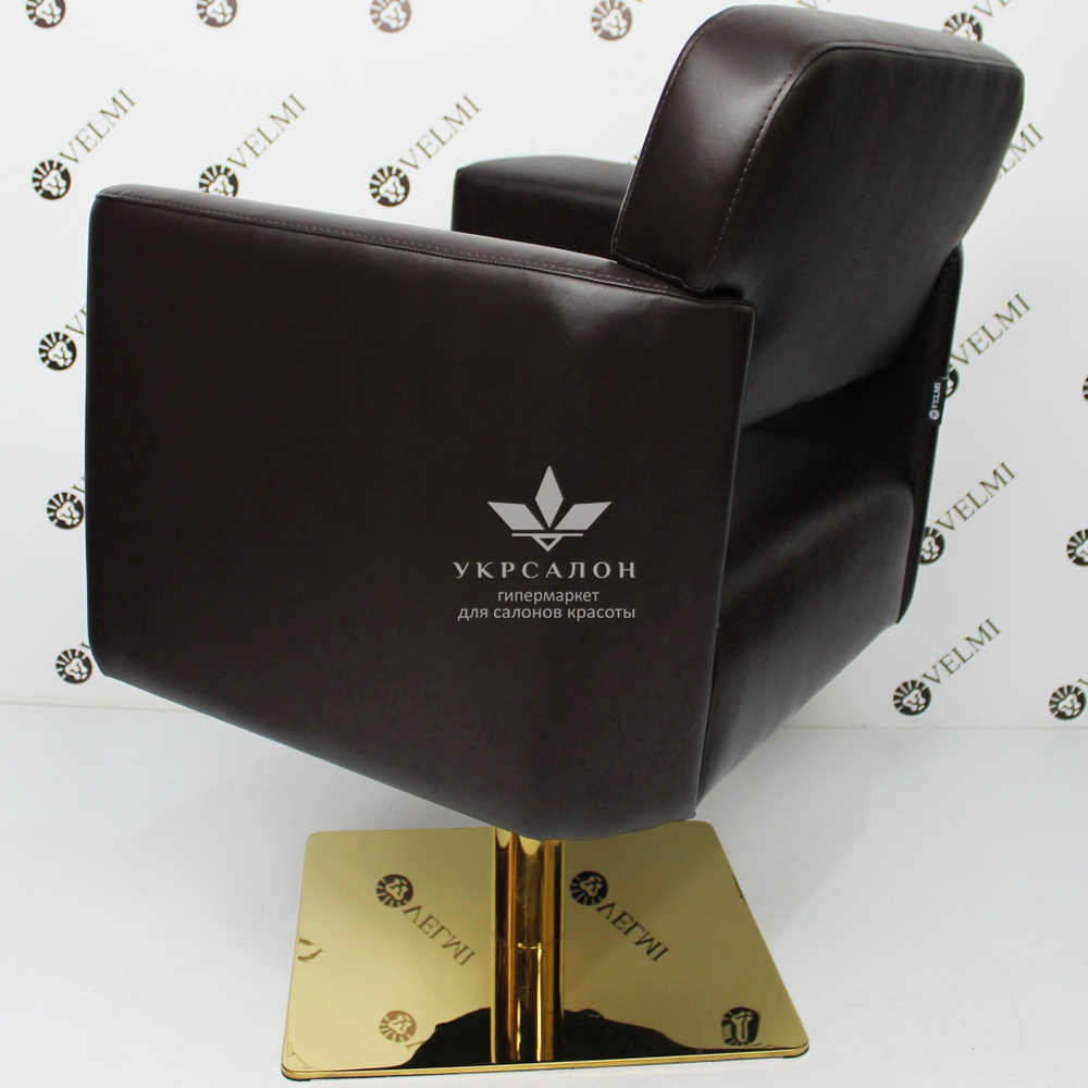 Перукарське крісло Eliot Gold на квадраті