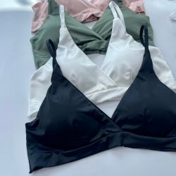 Атласний комплект в стилі Old Money