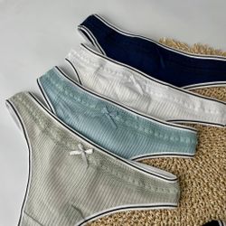 Базові стрінги з вставкою