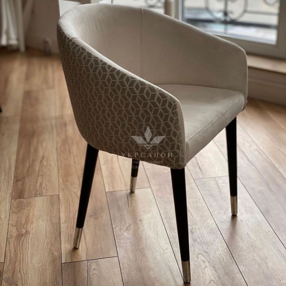 Универсальное кресло Monza