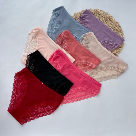 Сліпи з мереживом ззаду