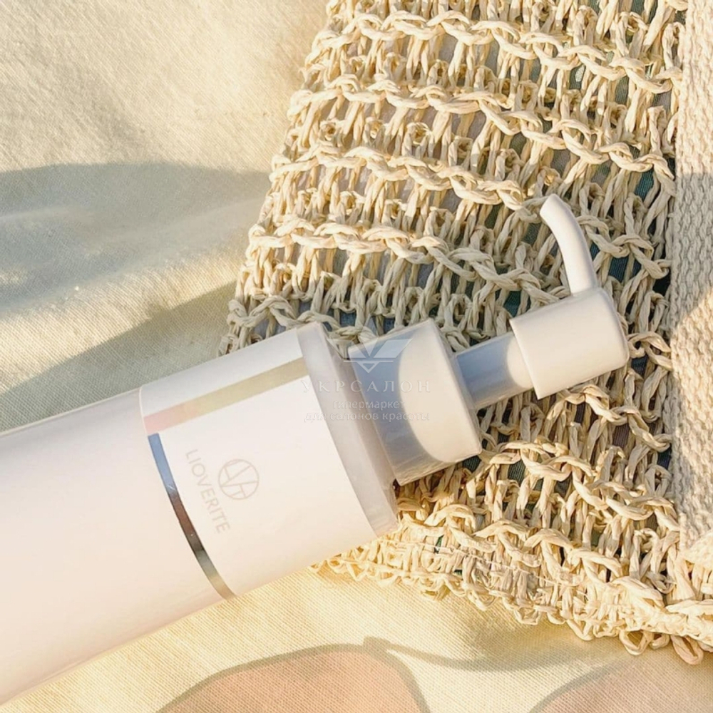 Молочко для лица и тела Lioverite Total Skin Milk Plow