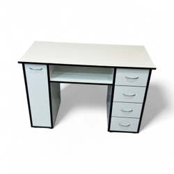 Маникюрный стол Glass