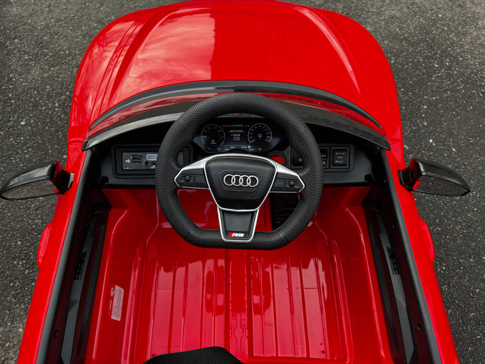 Дитячий електромобіль Audi e-tron GT "WeKids Cars"