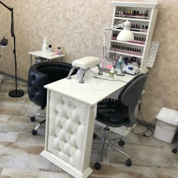 Маникюрный стол Queen 10