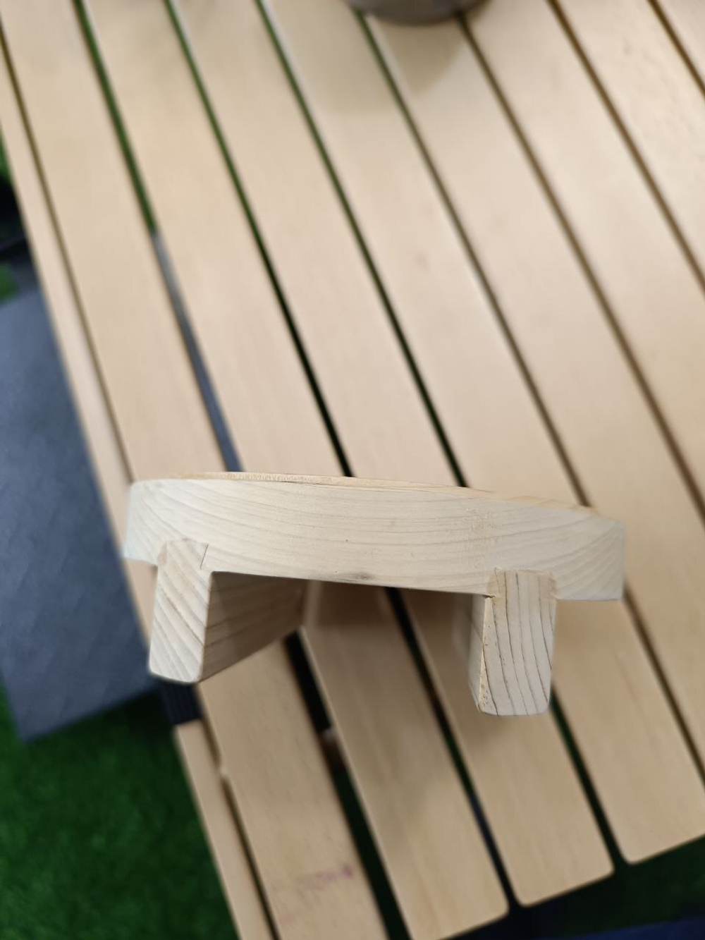 Подставка под горячее на ножках 14см