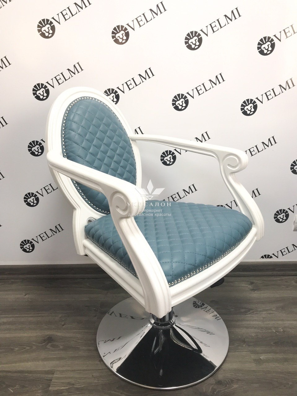 Комплект перукарських меблів mozart white