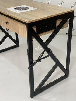 Манікюрний стіл Oliver