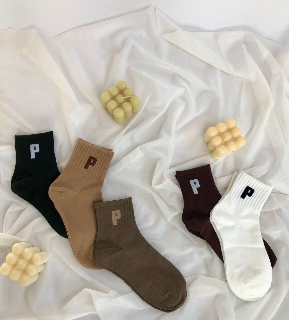 Шкарпетки з літерою Р високі