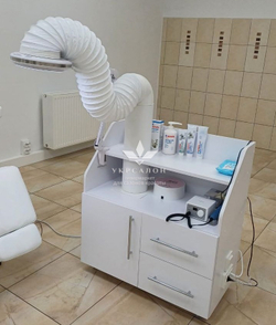 Профессиональная вытяжка для педикюра Universal