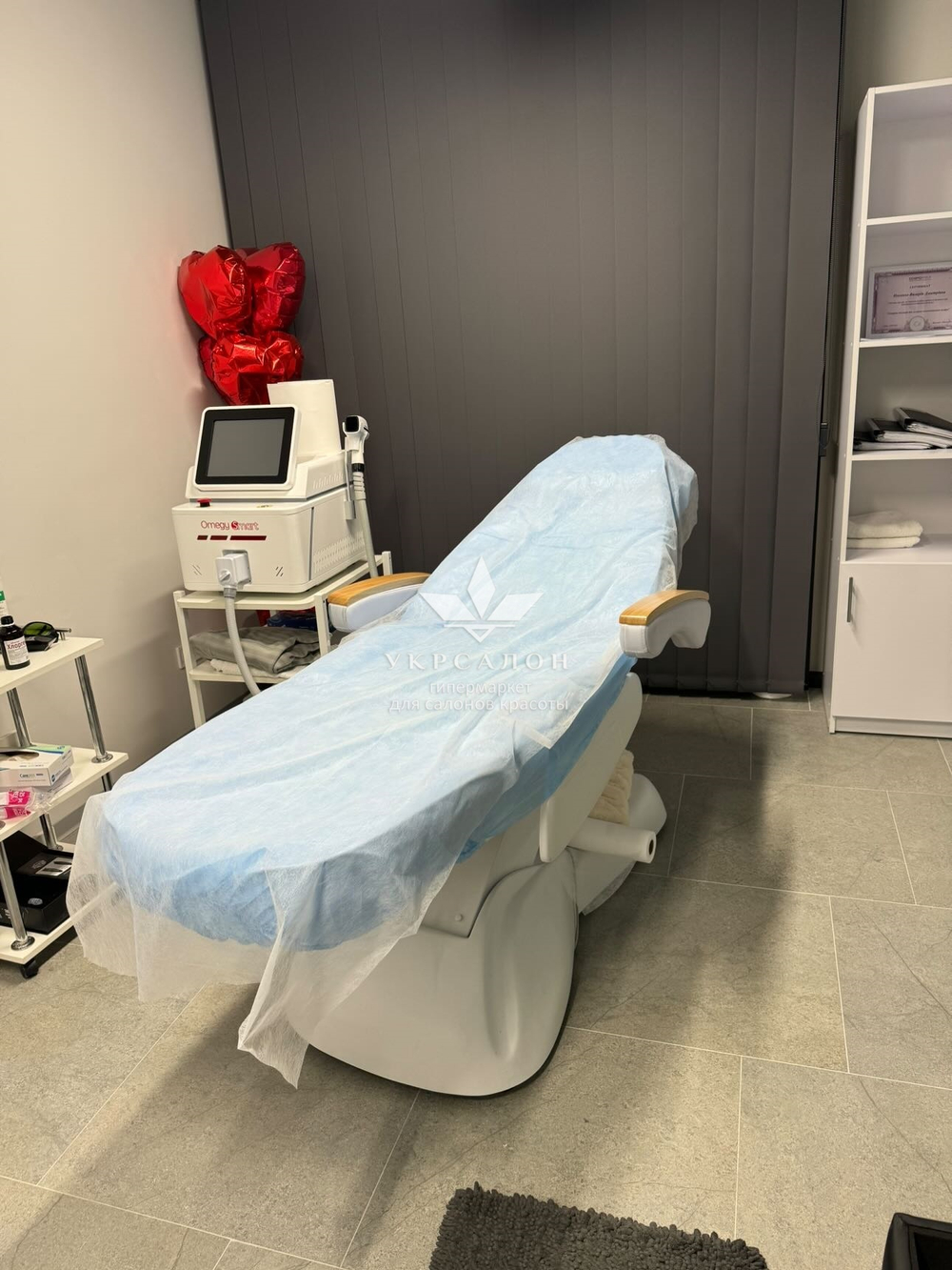 Косметологическая электрическая кушетка Lux BW-273B (3 мотора), white