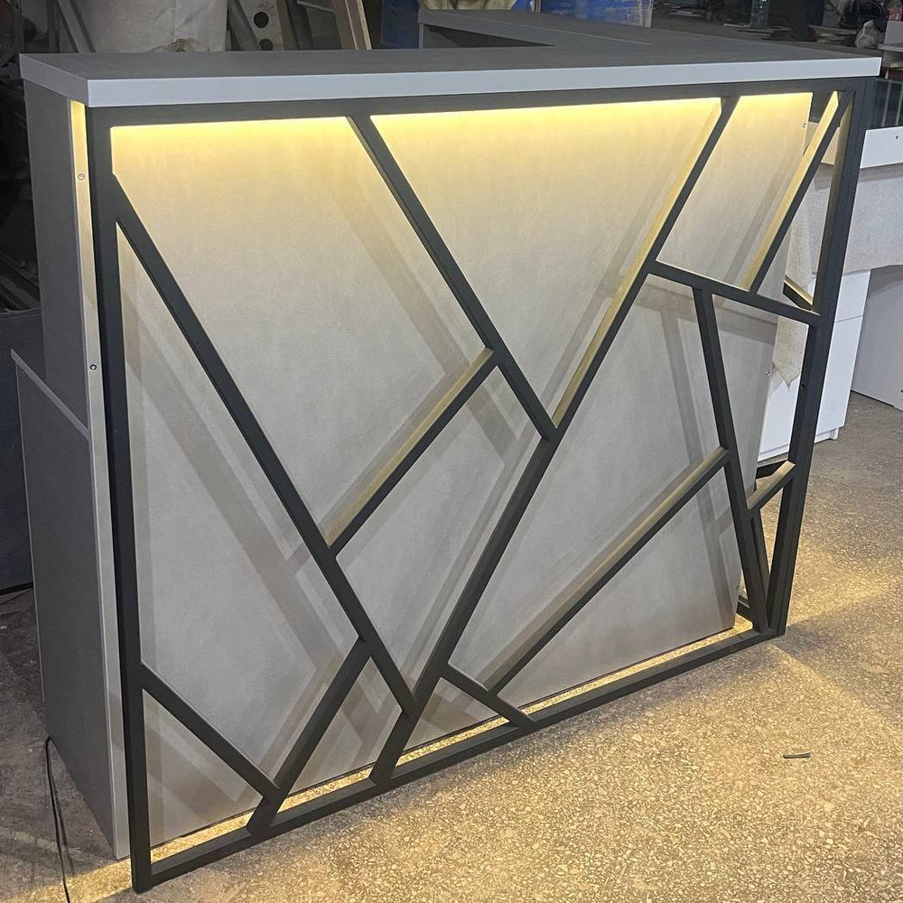 Адміністративна стійка Loft з підсвічуванням