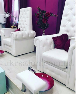 Педикюрное крісло трон queen