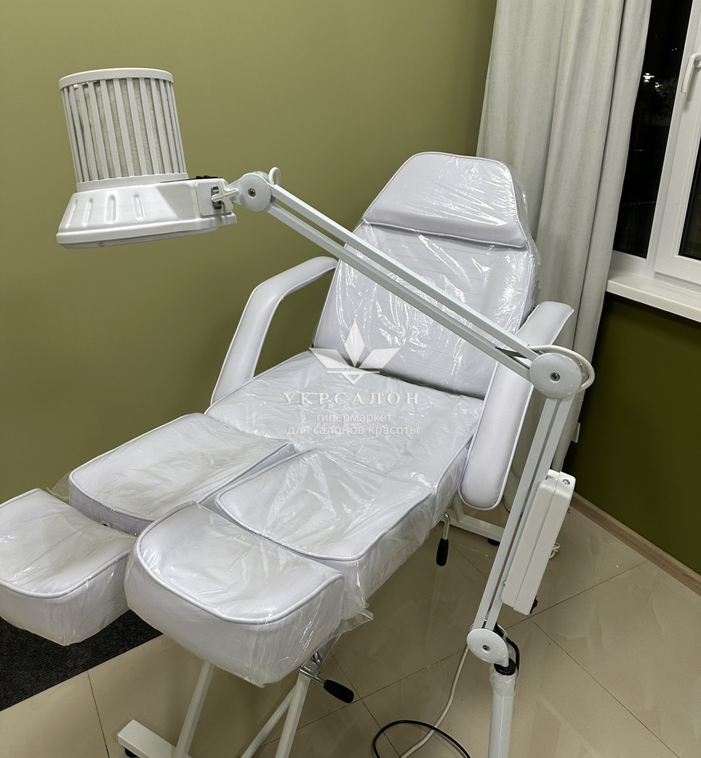 Педикюрно-косметологічна кушетка 203а