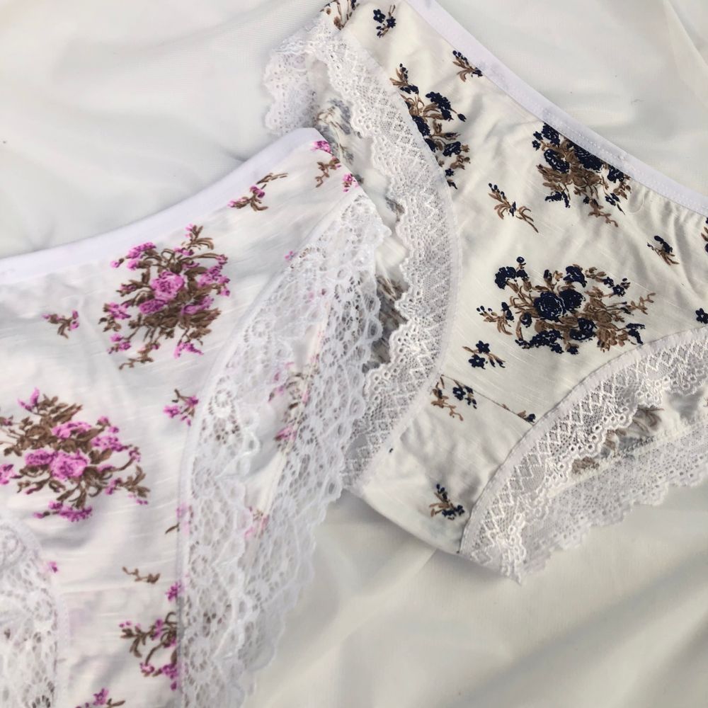 Сліпи з квітковим принтом